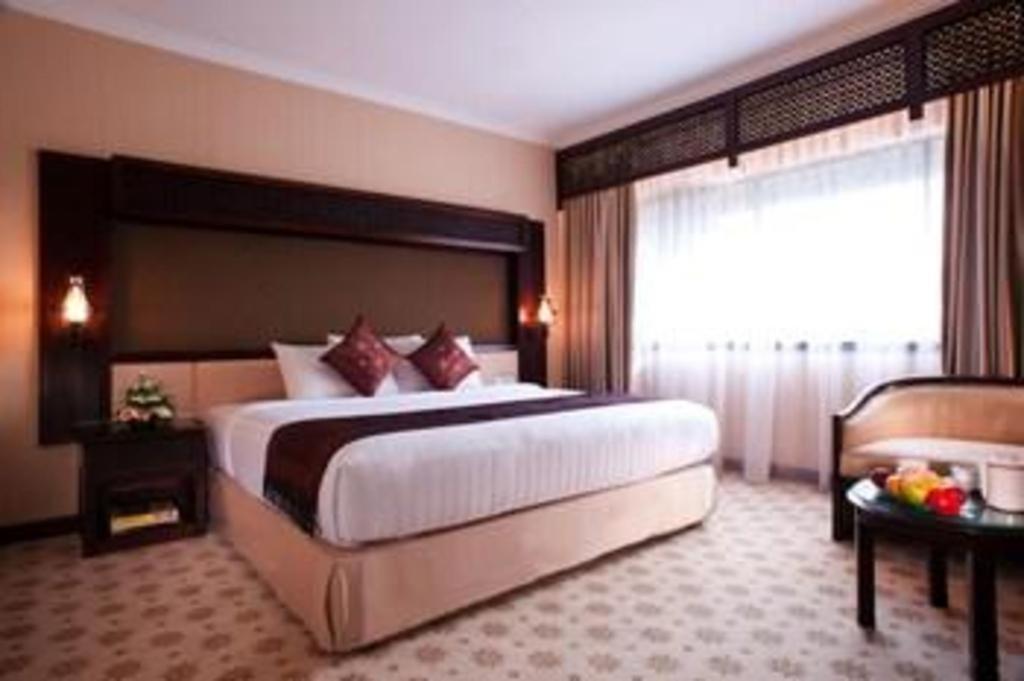 Kartika Chandra Hotel Jakarta Exterior foto